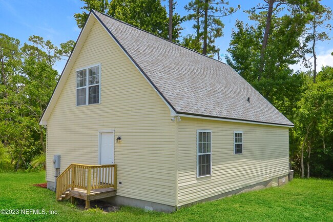 Building Photo - 12290 Versailles St