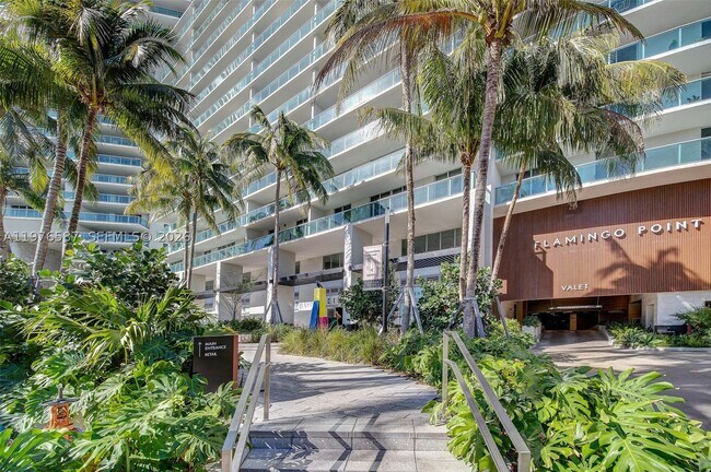 Building Photo - 1500 Bay Dr E