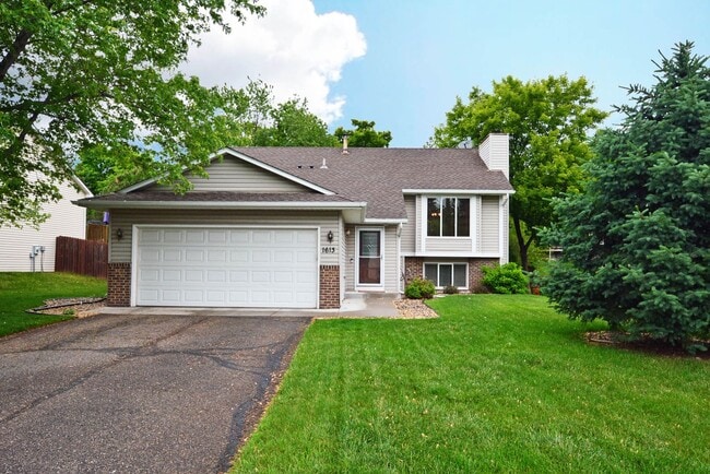 Primary Photo - Spacious 3-Bedroom with Walkout and Fully ...