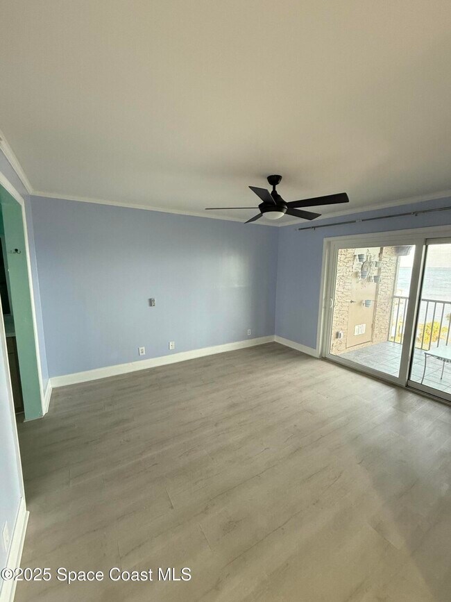 Building Photo - 1540 Riverside Dr