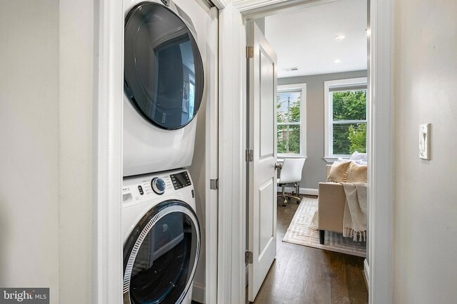 Building Photo - 4023 New Hampshire Ave NW