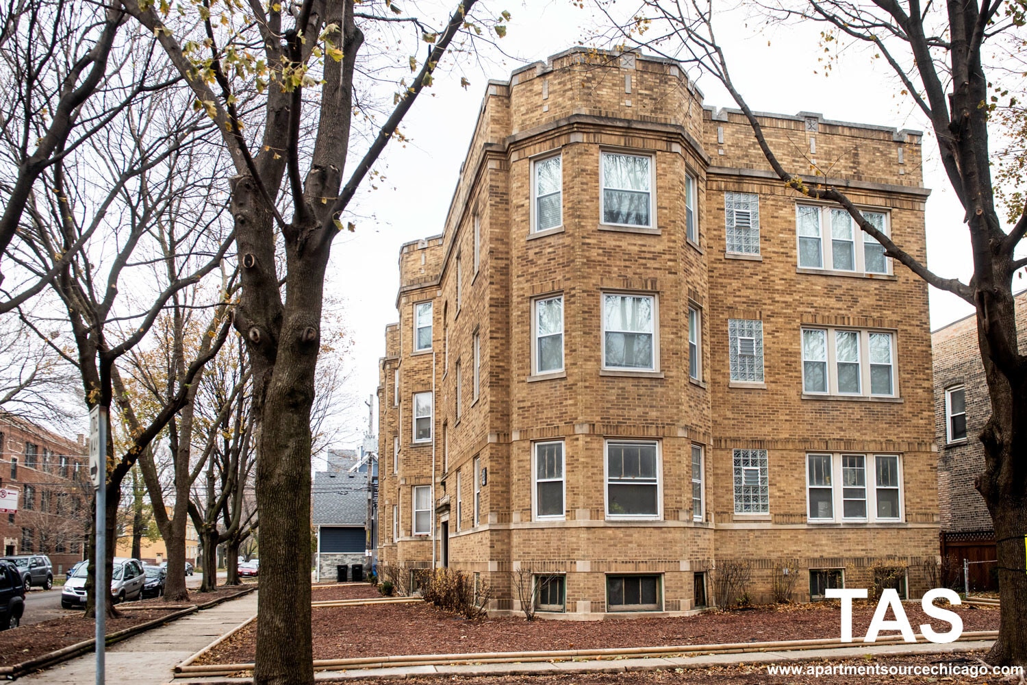 Building Photo - 3701 N Hoyne Ave