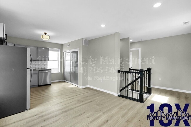 Building Photo - 1213 E Whittier St