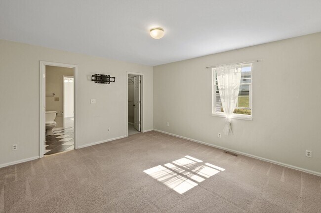 Building Photo - 4319 Millburn S