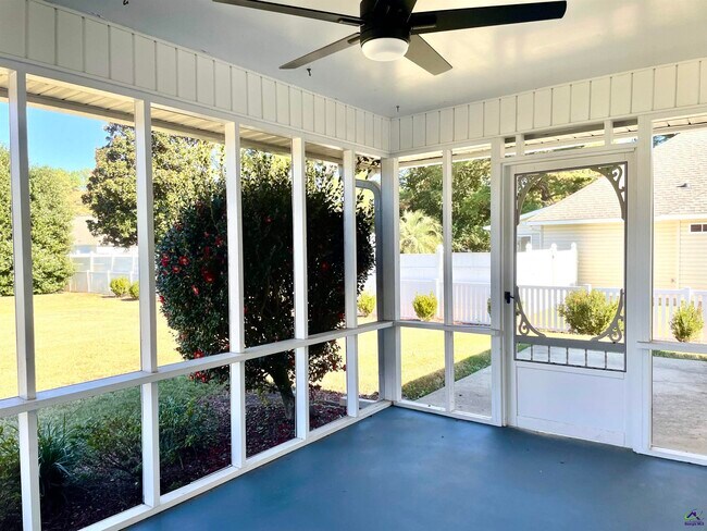 Building Photo - 205 Ellicott Dr