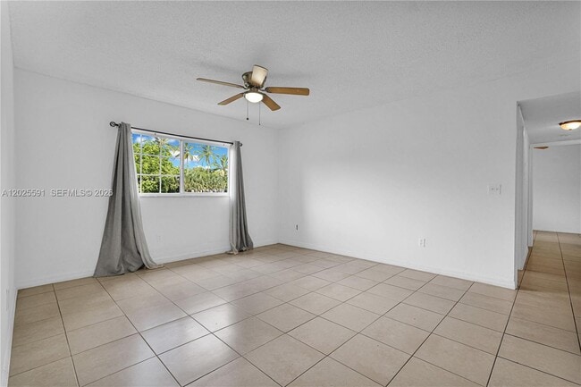 Building Photo - 3680 N 56th Ave