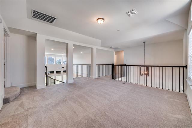 Building Photo - 501 Silbury St