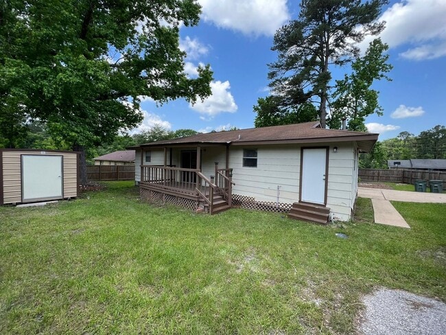 Building Photo - Gorgeous all renovated Home in Huntsville,...