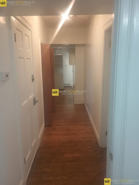 Building Photo - 319A Bennington St