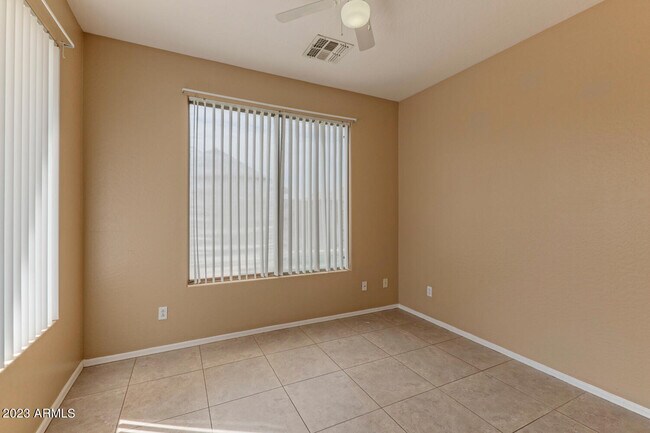 Building Photo - 11605 W La Reata Ave