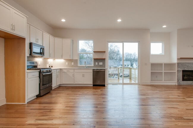 Building Photo - 3107 Mc Combs Ave