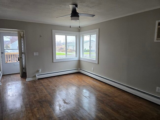 Building Photo - 1202 Van Vleck Rd