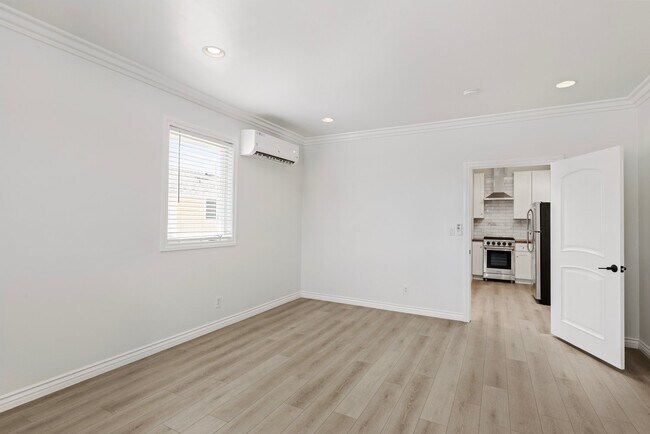 Building Photo - 403 N San Gabriel Ave