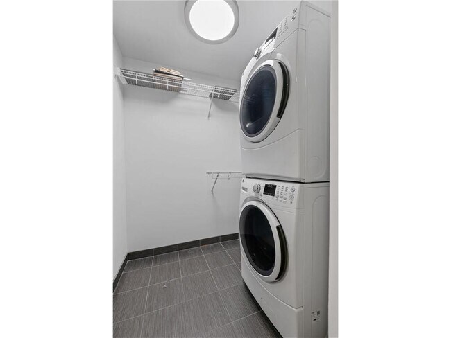 Building Photo - 1240 S 2nd St