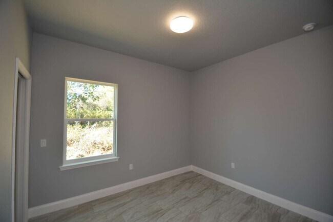 Building Photo - 25 Rosepetal Ln