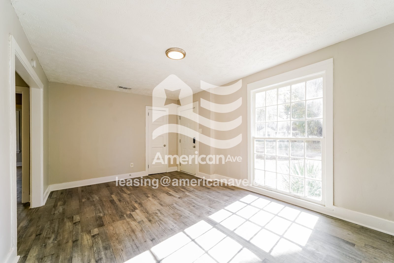 Building Photo - 522 Woodbury Rd