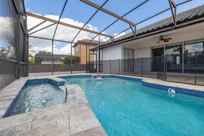 Building Photo - 9484 Walnut Crest Dr