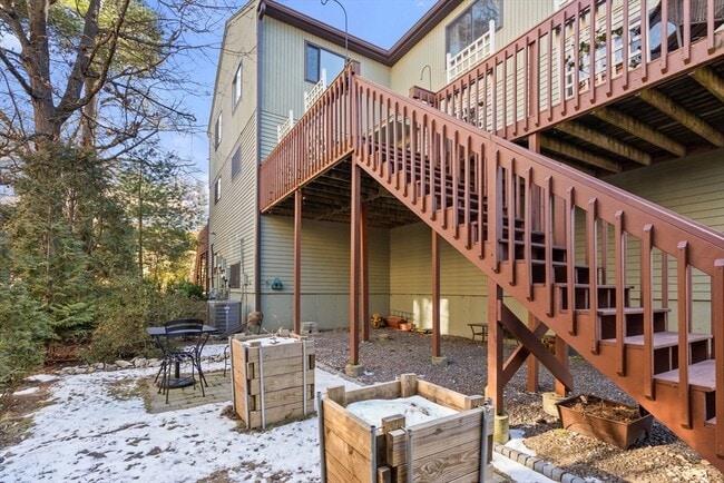 Building Photo - 93 Spyglass Hill Dr