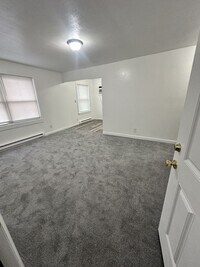 Building Photo - 3218 Flanders Ave