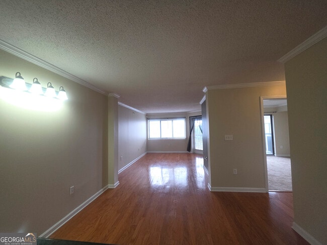 Building Photo - 795 Hammond Dr NE