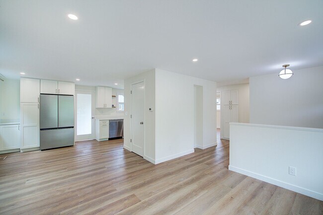 Building Photo - 3bd/1.5ba Seattle House