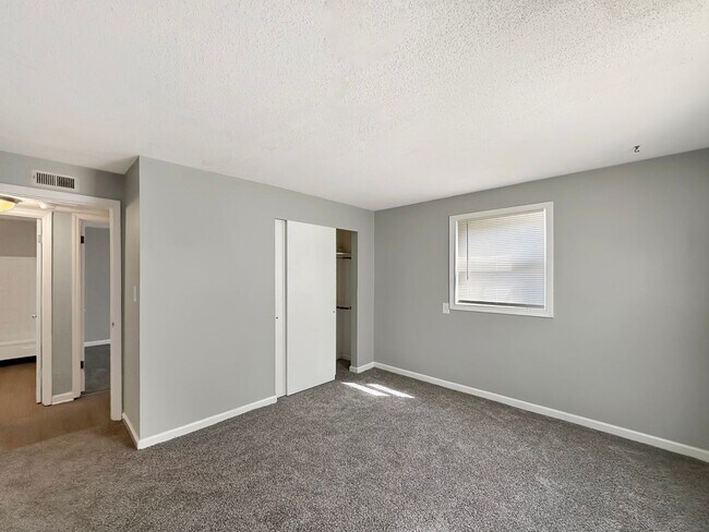 Building Photo - Cozy & Affordable 2-Bedroom Apartment at The Oaks on Davidson – Greensburg, IN