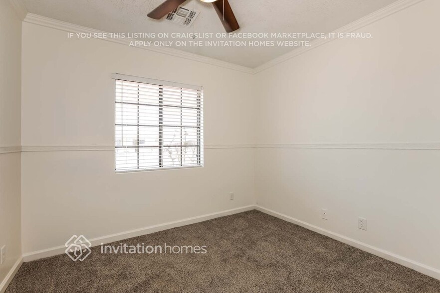 Building Photo - 907 N Wedgewood Dr