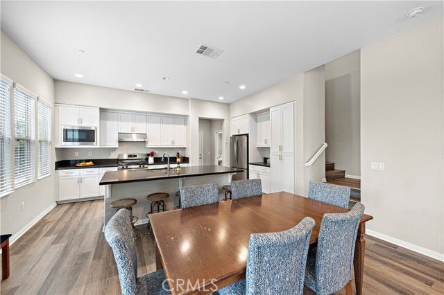 Building Photo - 107 Sencillo Pl