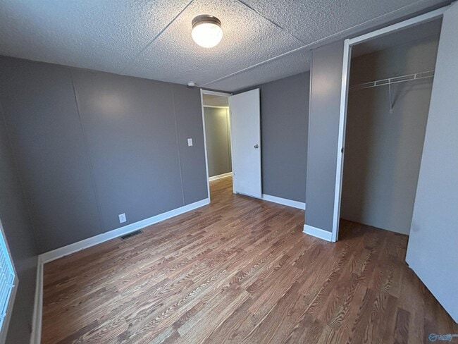 Building Photo - 15025 Hobbs Rd