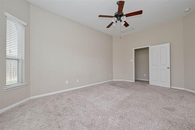 Building Photo - 10019 Taylor Springs Ln