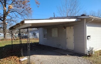 Building Photo - Section 8 Welcome