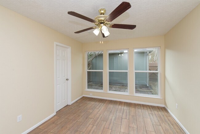 Building Photo - 5046 Spring Forest Dr