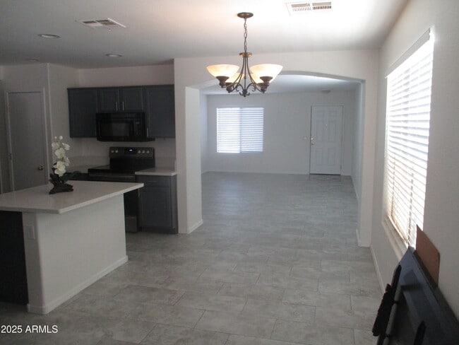 Building Photo - 46129 W Barbara Ln