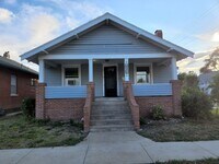 Building Photo - 431 Elm St