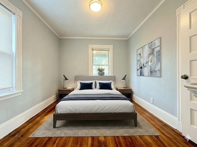 Building Photo - 18 Harold Park