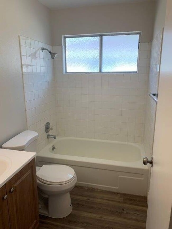 Building Photo - 5552 Keoncrest Cir