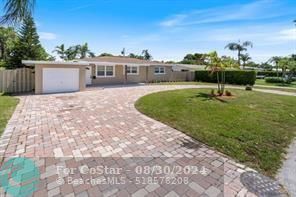 Building Photo - 2661 NE 20th St