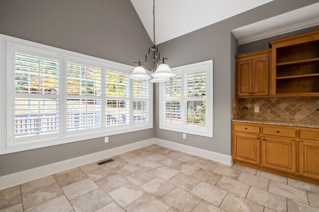 Building Photo - 137 Northington Woods Dr
