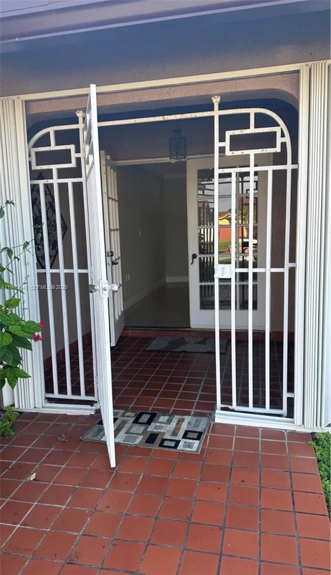 Building Photo - 4540 SW 133rd Ave