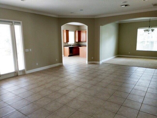 Building Photo - Oviedo 4 Bed 2 Bath Pool Home in Live Oak ...