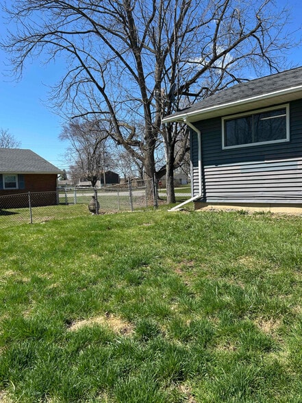 Building Photo - 201 Delwood Dr