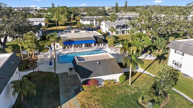 Building Photo - 102 47th Ave Dr W