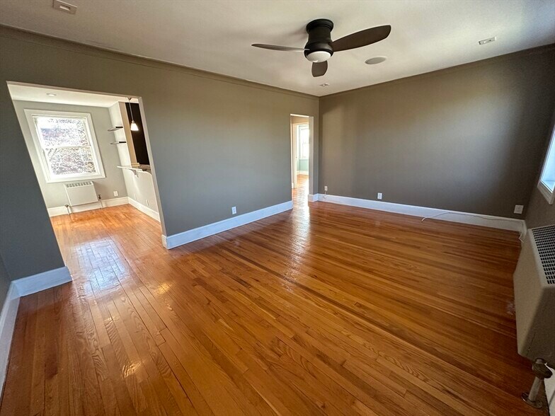 Building Photo - 495 Arborway