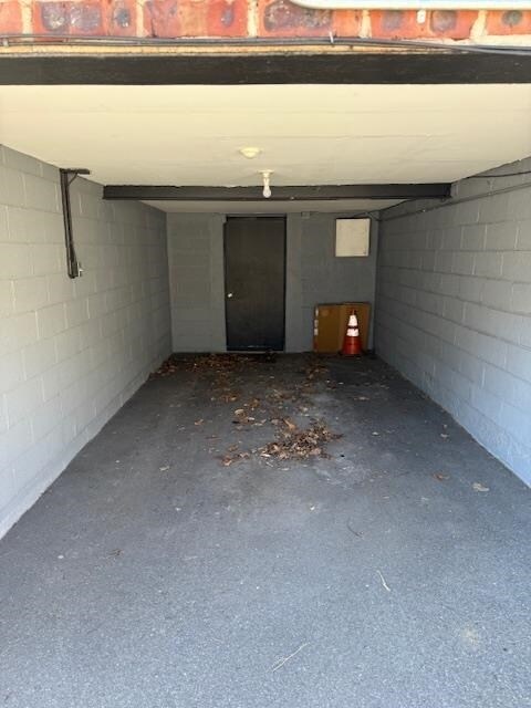 Building Photo - 1624 Valley St