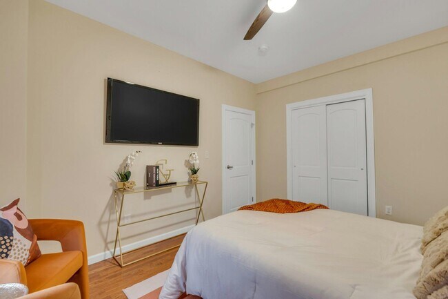 Building Photo - 255 Lafayette Pl