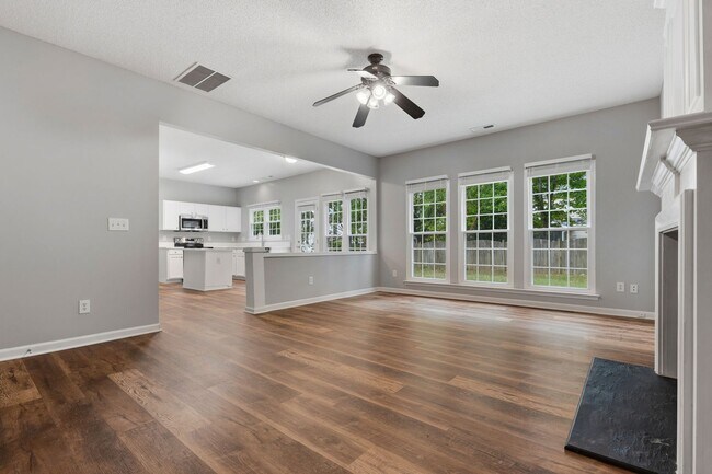 Building Photo - Freshly Renovated 4BR Home in Prime Apex Location - Move-In Ready!