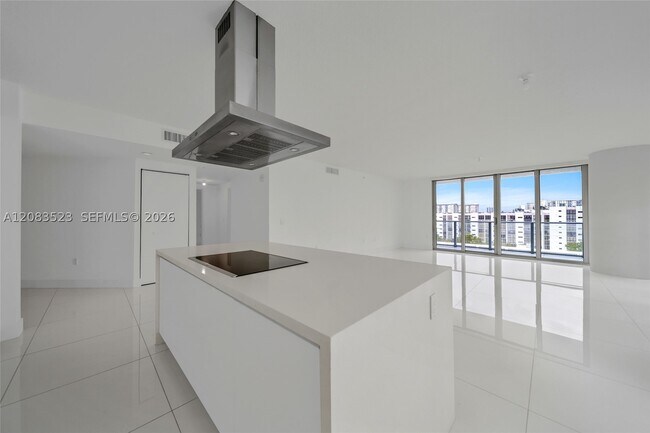 Building Photo - 300 Sunny Isles Blvd