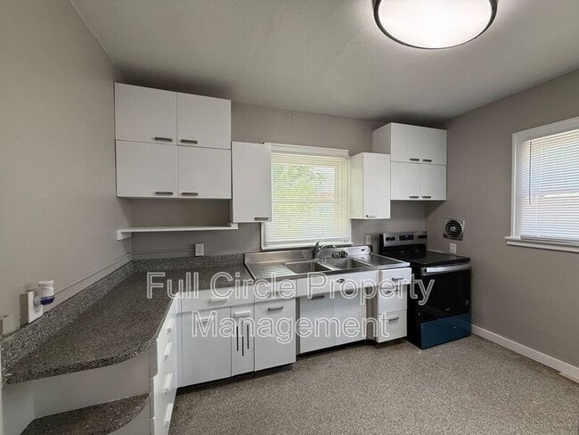 Building Photo - 351 N Clarmar Ave