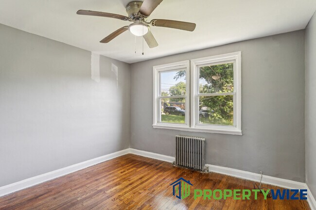 Building Photo - 1664 E Cold Spring Ln
