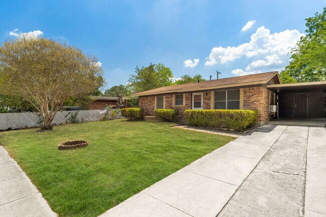 Primary Photo - 218 E Villaret Blvd